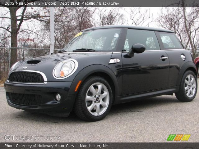 2009 Mini Cooper S Hardtop in Astro Black Metallic