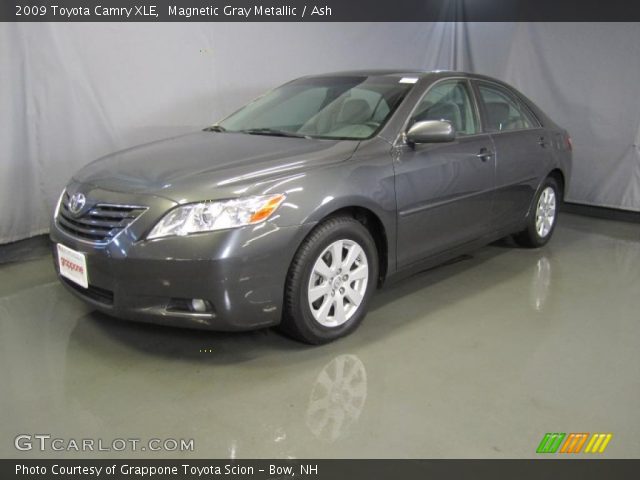 2009 Toyota Camry XLE in Magnetic Gray Metallic