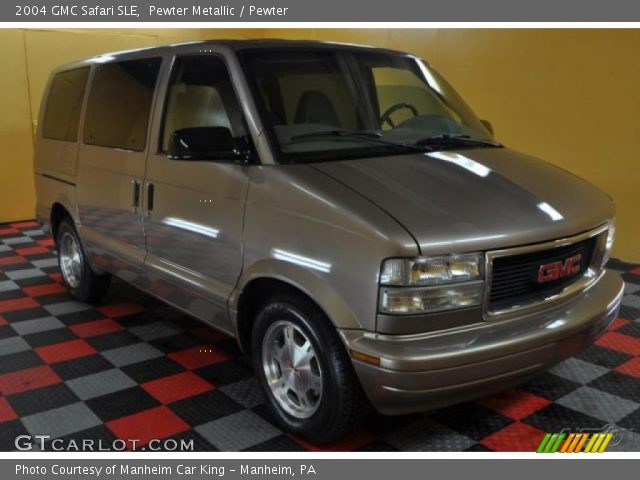 2004 GMC Safari SLE in Pewter Metallic