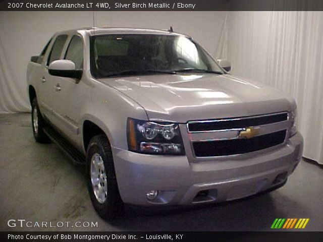 2007 Chevrolet Avalanche LT 4WD in Silver Birch Metallic