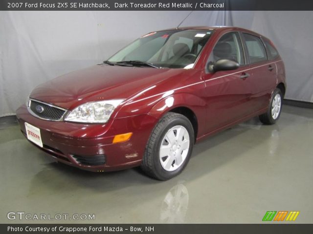 2007 Ford Focus ZX5 SE Hatchback in Dark Toreador Red Metallic