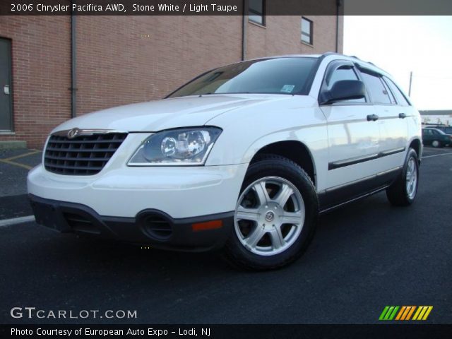 2006 Chrysler Pacifica AWD in Stone White
