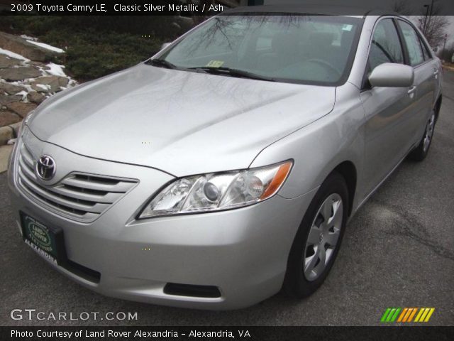 2009 Toyota Camry LE in Classic Silver Metallic