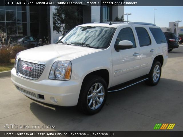 2011 GMC Yukon Denali AWD in White Diamond Tintcoat