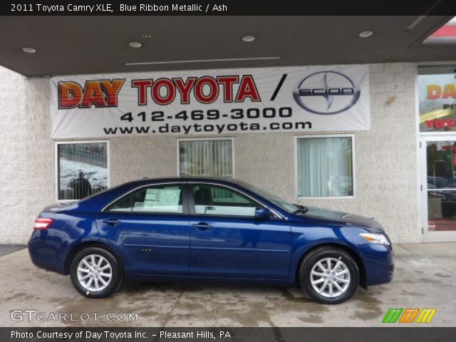 2011 Toyota Camry XLE in Blue Ribbon Metallic
