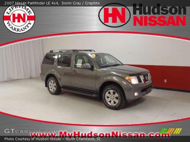 2007 Nissan Pathfinder LE 4x4 in Storm Gray