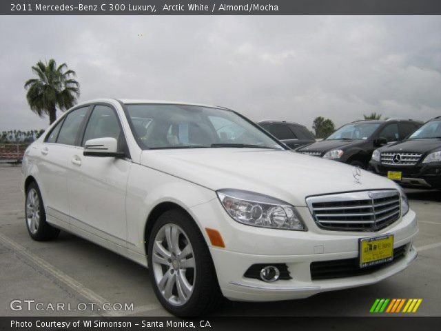 2011 Mercedes-Benz C 300 Luxury in Arctic White