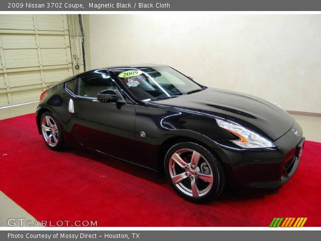 2009 Nissan 370Z Coupe in Magnetic Black