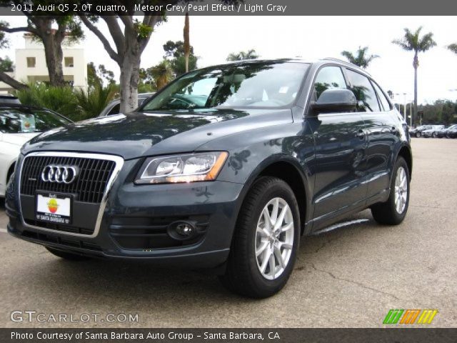 2011 Audi Q5 2.0T quattro in Meteor Grey Pearl Effect