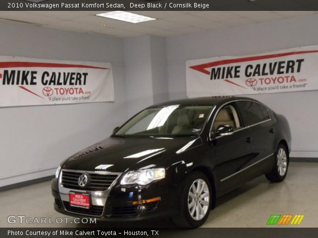 2010 Volkswagen Passat Komfort Sedan in Deep Black