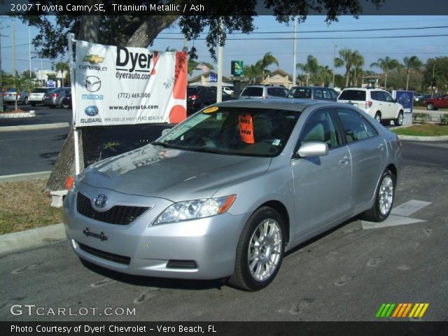 2007 Toyota Camry SE in Titanium Metallic