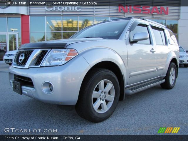 2008 Nissan Pathfinder SE in Silver Lightning