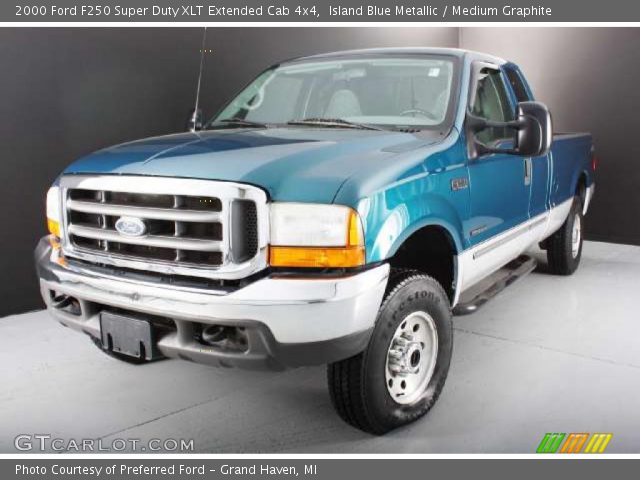 2000 Ford F250 Super Duty XLT Extended Cab 4x4 in Island Blue Metallic