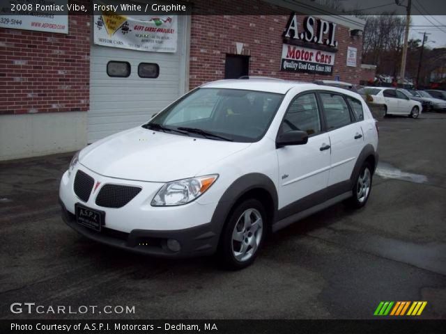 2008 Pontiac Vibe  in Frosty White