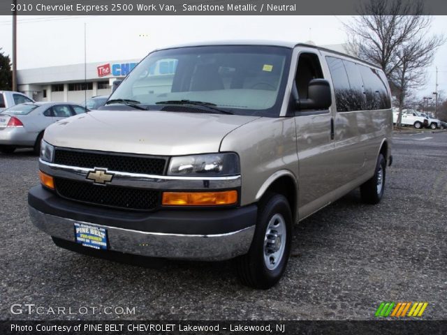 2010 Chevrolet Express 2500 Work Van in Sandstone Metallic