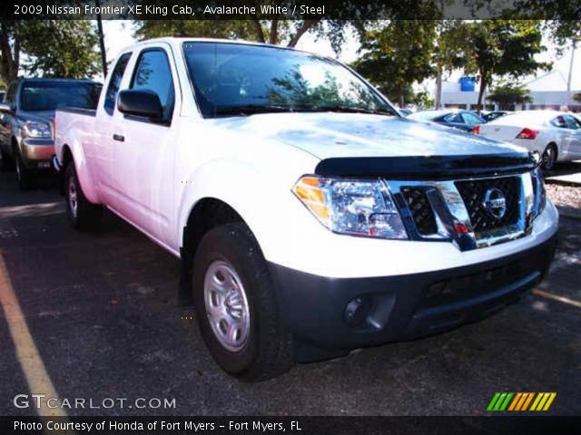 2009 Nissan Frontier XE King Cab in Avalanche White