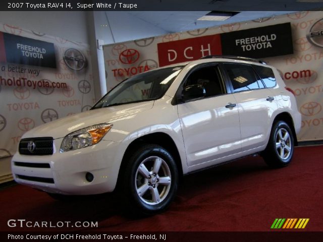 2007 Toyota RAV4 I4 in Super White