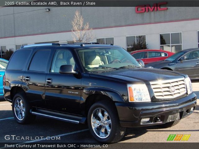 2005 Cadillac Escalade AWD in Black Raven