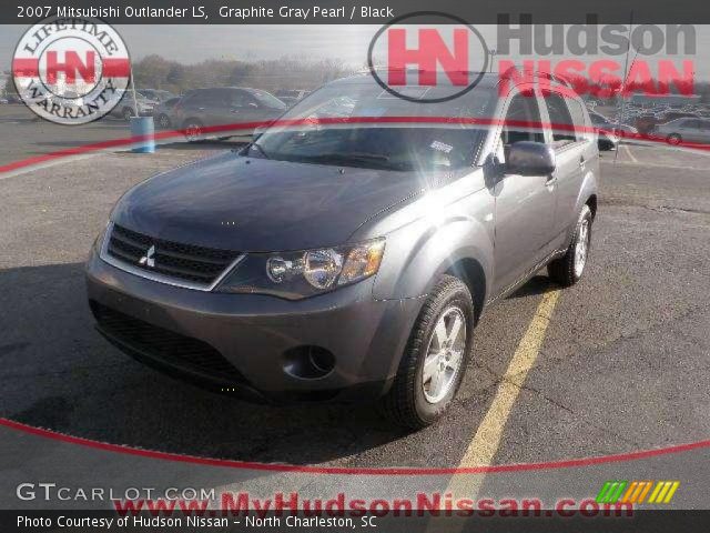 2007 Mitsubishi Outlander LS in Graphite Gray Pearl