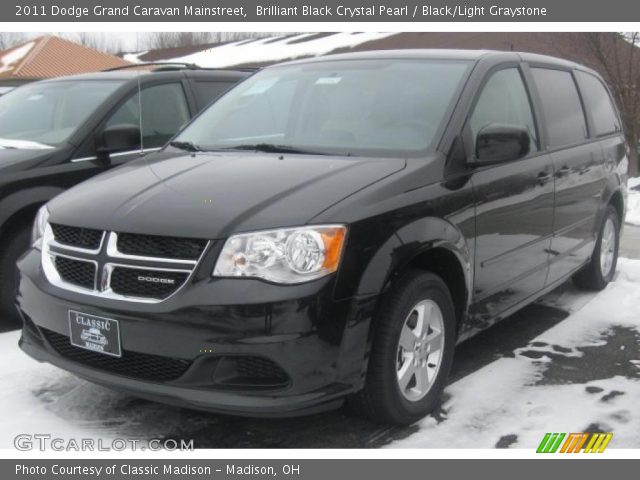 2011 Dodge Grand Caravan Mainstreet in Brilliant Black Crystal Pearl