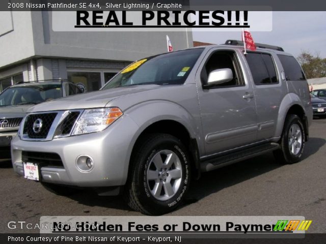 2008 Nissan Pathfinder SE 4x4 in Silver Lightning