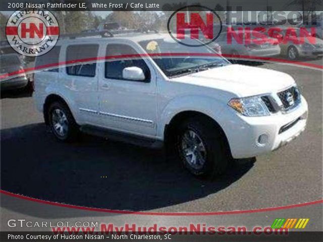 2008 Nissan Pathfinder LE in White Frost