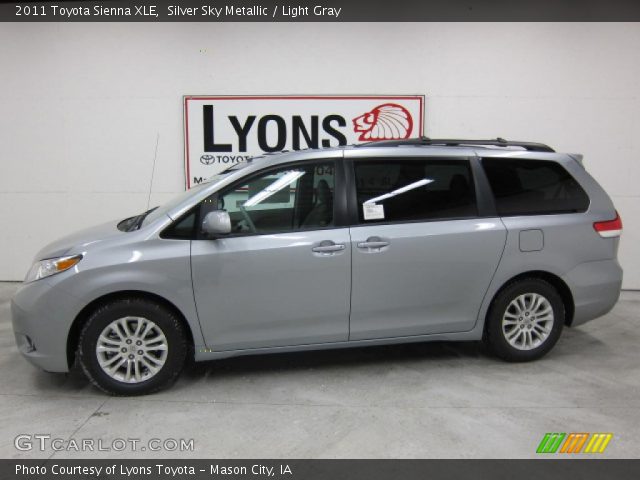 2011 Toyota Sienna XLE in Silver Sky Metallic