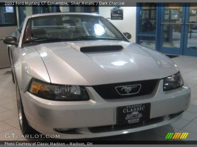 2001 Ford Mustang GT Convertible in Silver Metallic