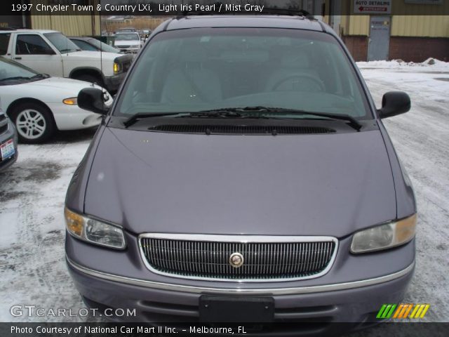 1997 Chrysler Town & Country LXi in Light Iris Pearl