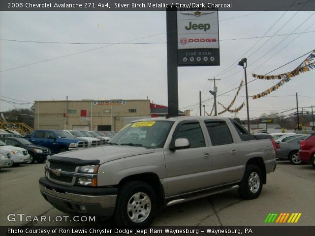 2006 Chevrolet Avalanche Z71 4x4 in Silver Birch Metallic