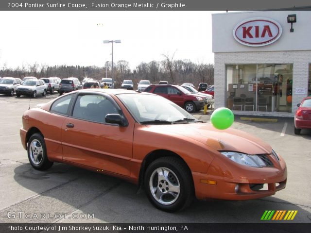 2004 Pontiac Sunfire Coupe in Fusion Orange Metallic