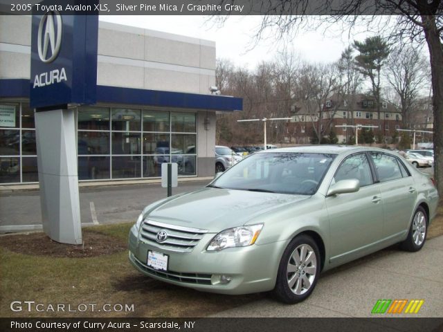 2005 Toyota Avalon XLS in Silver Pine Mica