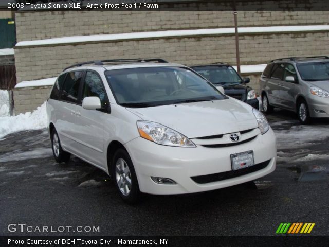 2008 Toyota Sienna XLE in Arctic Frost Pearl