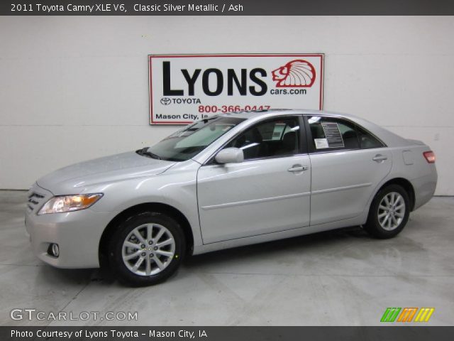 2011 Toyota Camry XLE V6 in Classic Silver Metallic