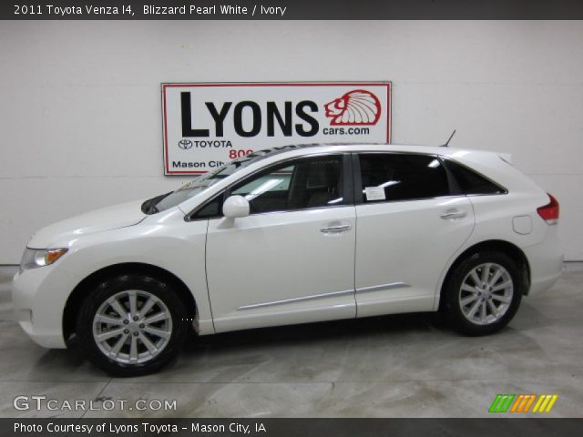 2011 Toyota Venza I4 in Blizzard Pearl White