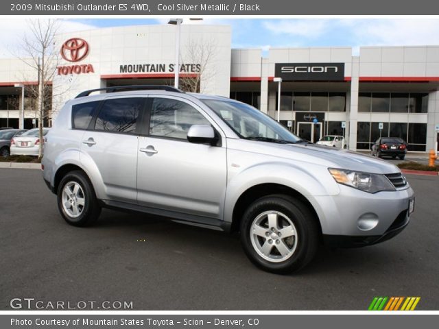 2009 Mitsubishi Outlander ES 4WD in Cool Silver Metallic