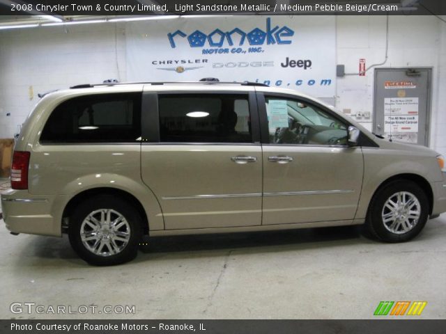 2008 Chrysler Town & Country Limited in Light Sandstone Metallic