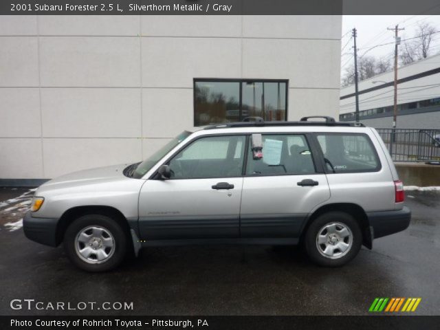 2001 Subaru Forester 2.5 L in Silverthorn Metallic