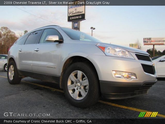 2009 Chevrolet Traverse LT in Silver Ice Metallic