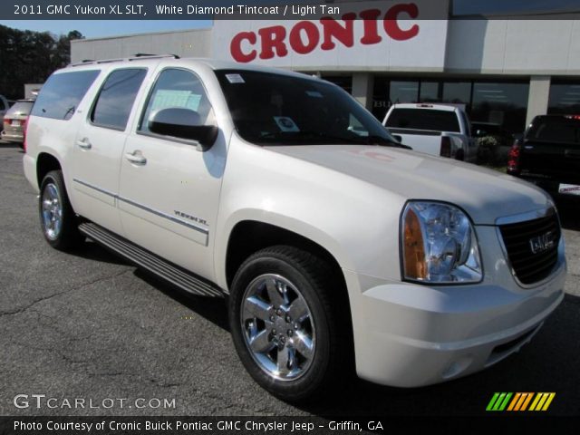 2011 GMC Yukon XL SLT in White Diamond Tintcoat