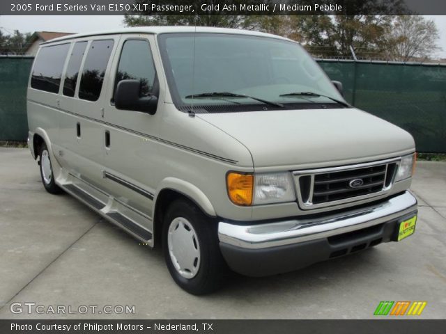2005 Ford E Series Van E150 XLT Passenger in Gold Ash Metallic
