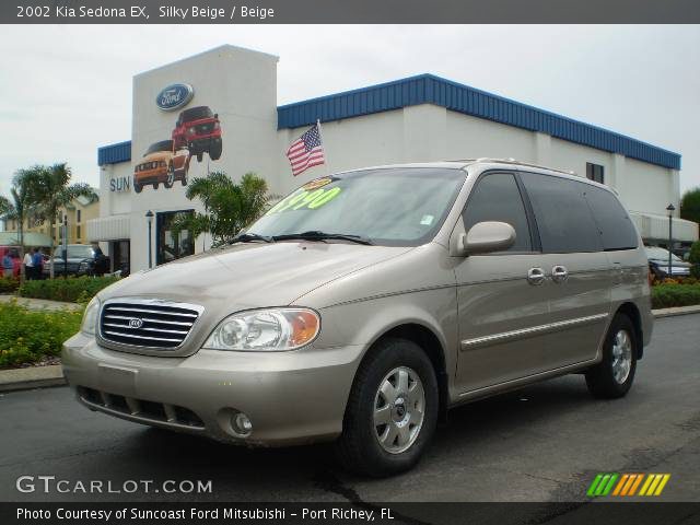 2002 Kia Sedona EX in Silky Beige