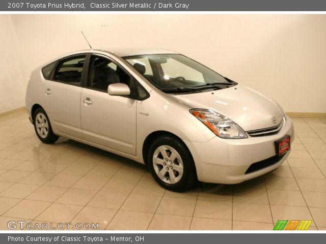 2007 Toyota Prius Hybrid in Classic Silver Metallic