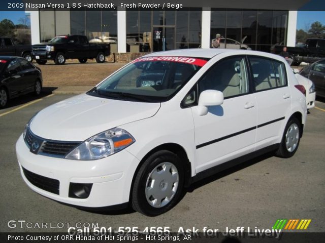2009 Nissan Versa 1.8 S Hatchback in Fresh Powder