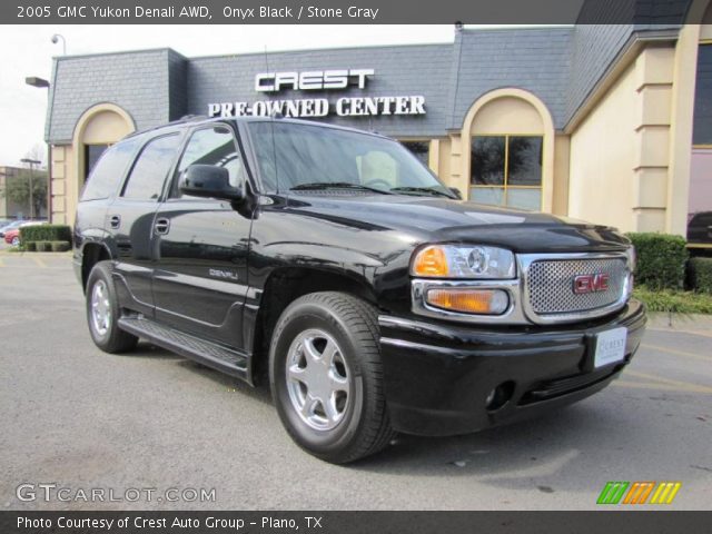 2005 GMC Yukon Denali AWD in Onyx Black