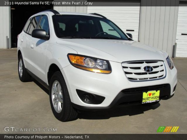 2011 Hyundai Santa Fe SE in Frost White Pearl