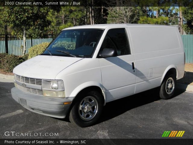 2003 Chevrolet Astro  in Summit White