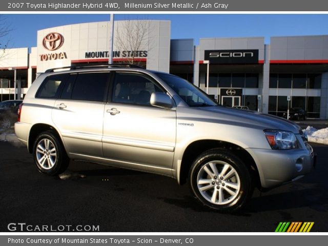 2007 Toyota Highlander Hybrid 4WD in Millenium Silver Metallic