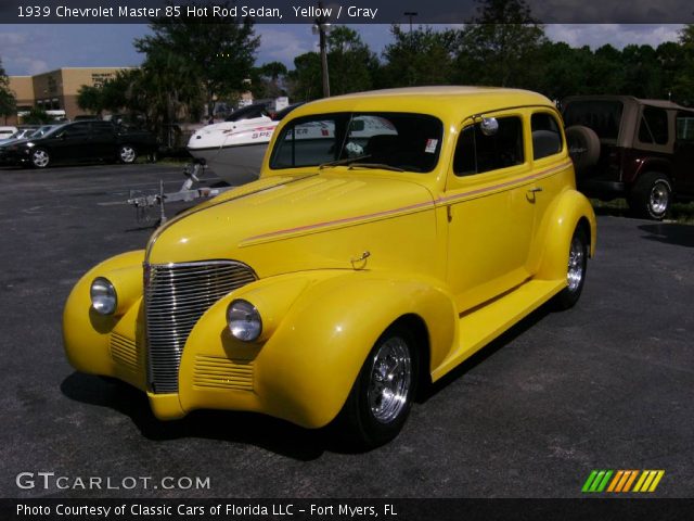 1939 Chevrolet Master 85 Hot Rod Sedan in Yellow