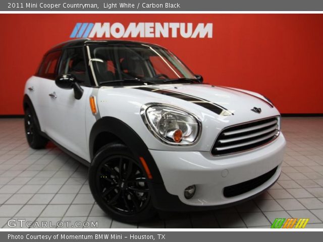 2011 Mini Cooper Countryman in Light White